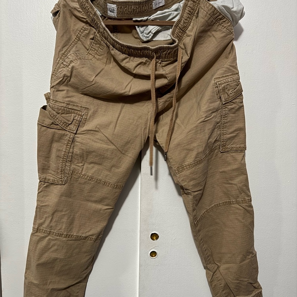 GAP Men's Brown Cargo Pants